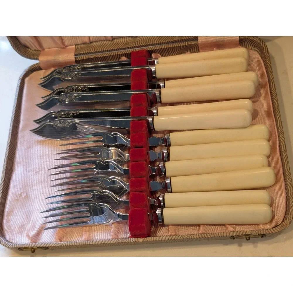Art Deco Vintage Cased Fish Eat Cutlery Set Chrome Plate‎ Cream Handle 12pc (M)